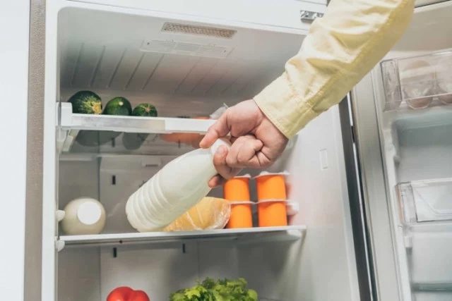 Les frigos contre le gaspillage alimentaire gagnent en popularité